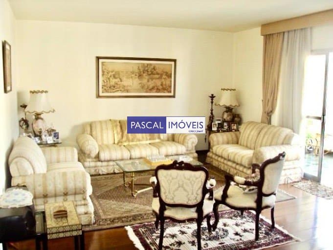 Apartamento em Moema