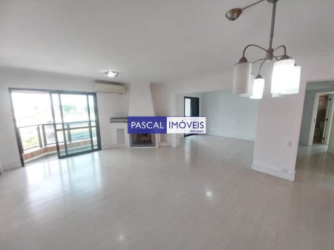 Apartamento em Campo Belo