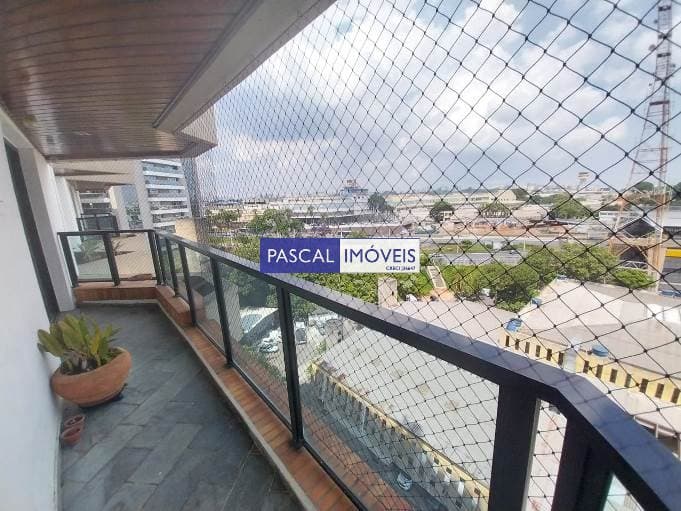 Apartamento em Campo Belo