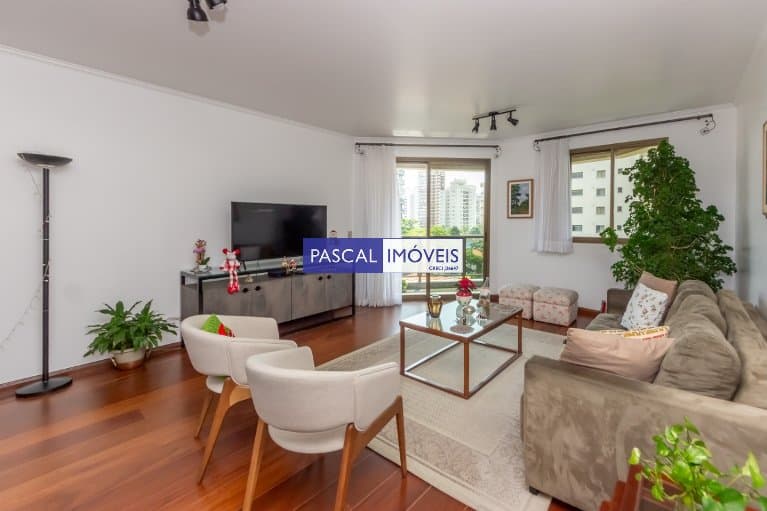 Apartamento em Campo Belo