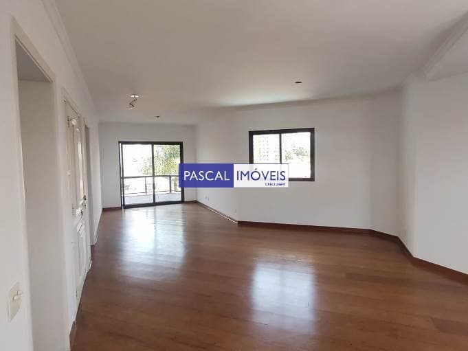 Apartamento em Campo Belo