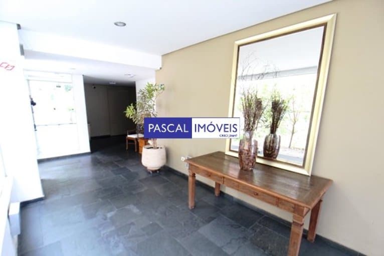 Apartamento em Moema