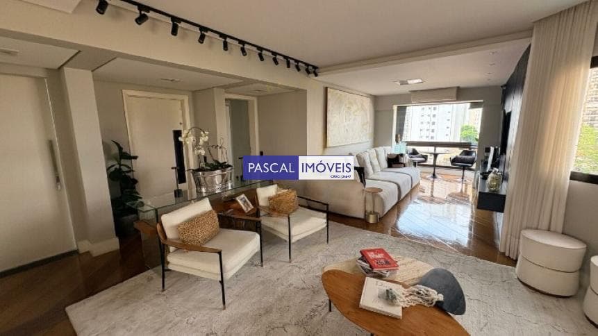 Apartamento em Campo Belo