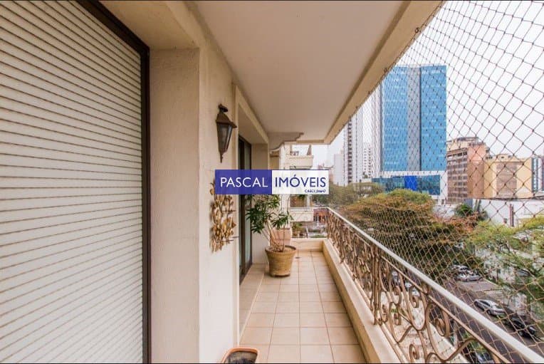 Apartamento em Campo Belo