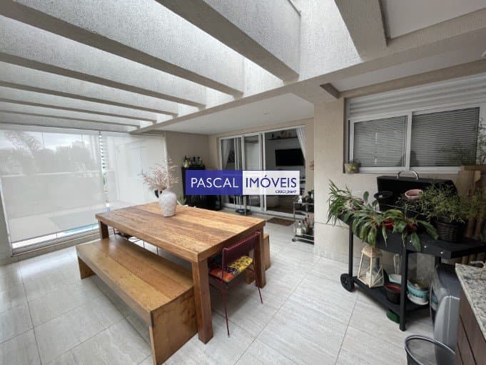 Apartamento em Campo Belo