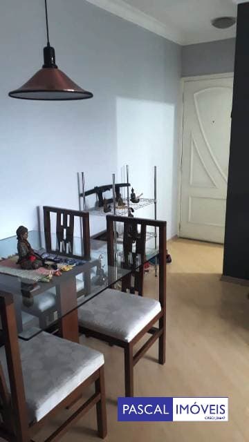 Apartamento em Vila Gumercindo